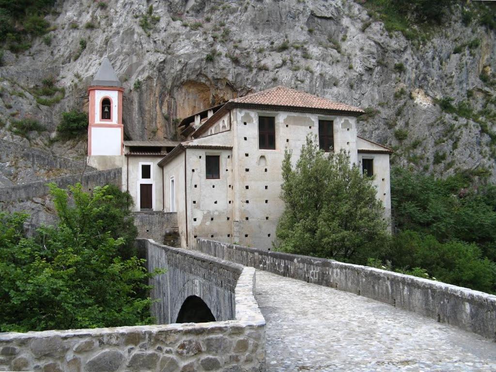 Villa La Ficuzza Cittadella del Capo Luaran gambar